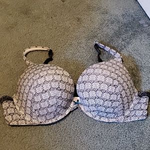 Cacique smooth boost plunge underwire bra